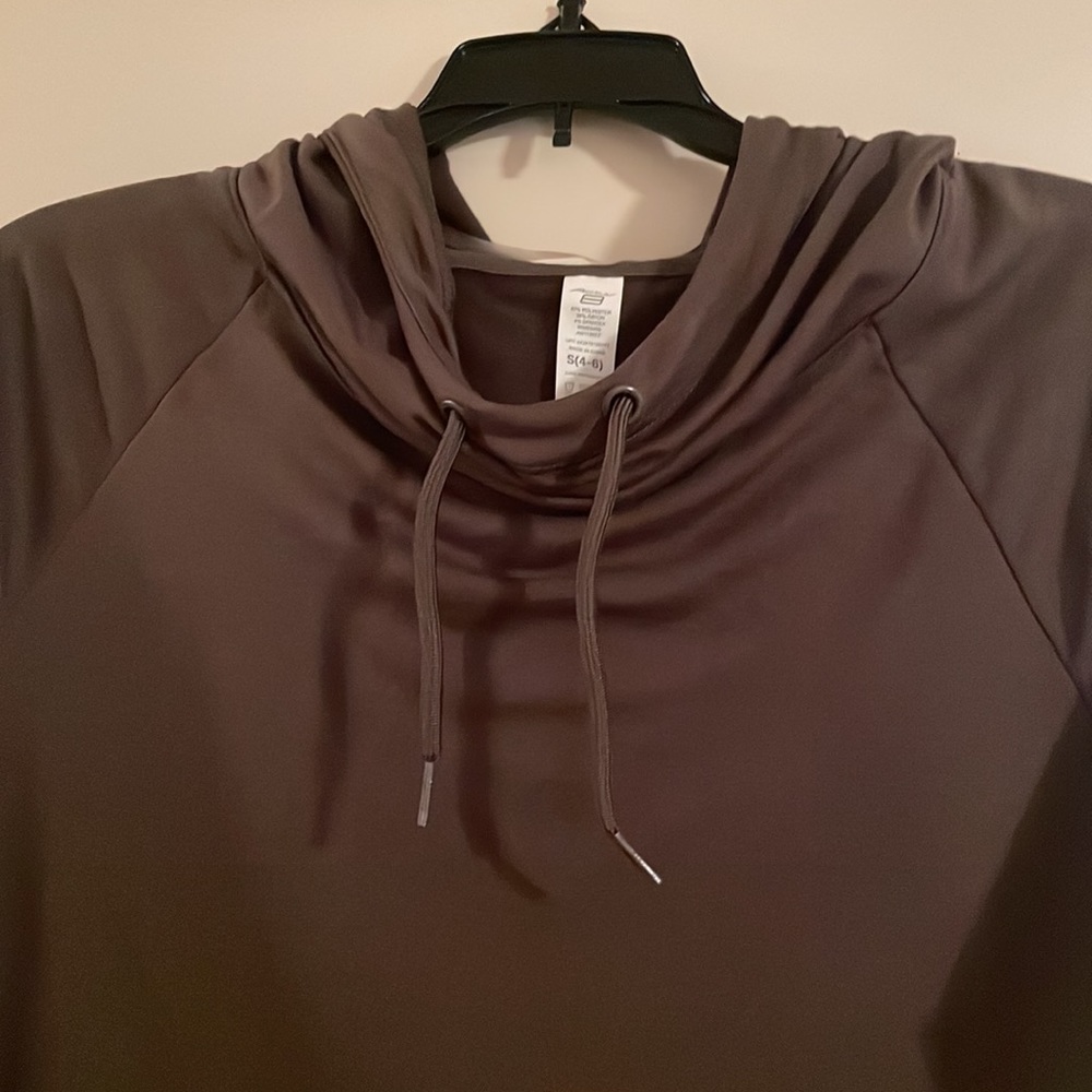 Lightweight - super soft - Olive green - athletic hoodie - hi-lo fit - thumbhole